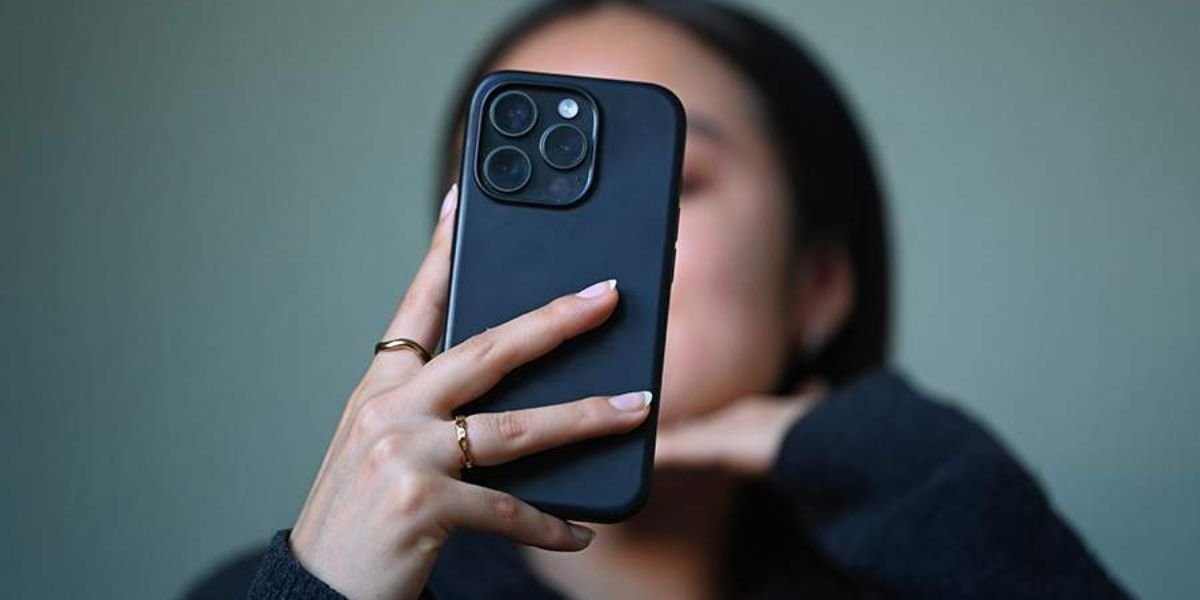 Can a Cell Phone Detect a Hidden Camera
