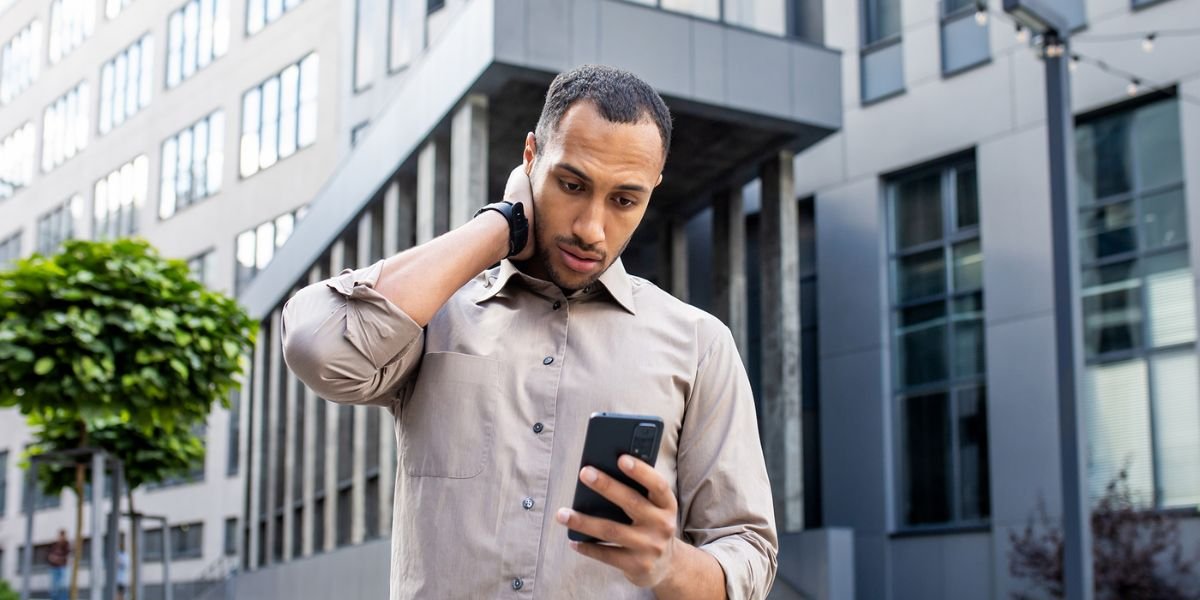 How to Know If a Message Is Real or Fake